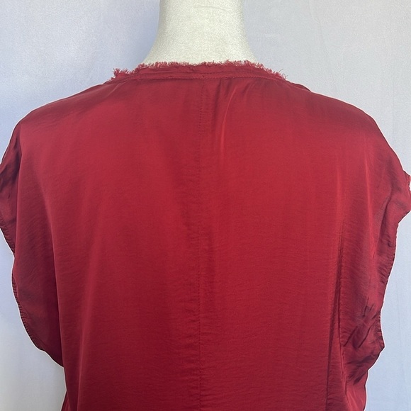 NWT Olivaceous V Neck Sleeveless Blouse Size L Dark Red Business Casual Raw Hem - Picture 4 of 11
